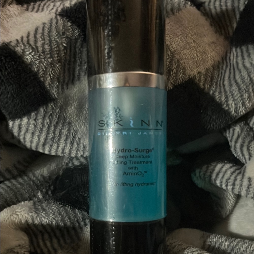 Skinn Hydro-Surge Deep Moisture Blue Skincare Treatment